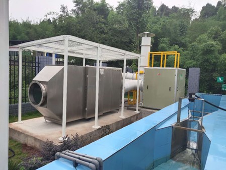 17120400621396.jpg 圖片2-離子反應器現場圖A.jpg